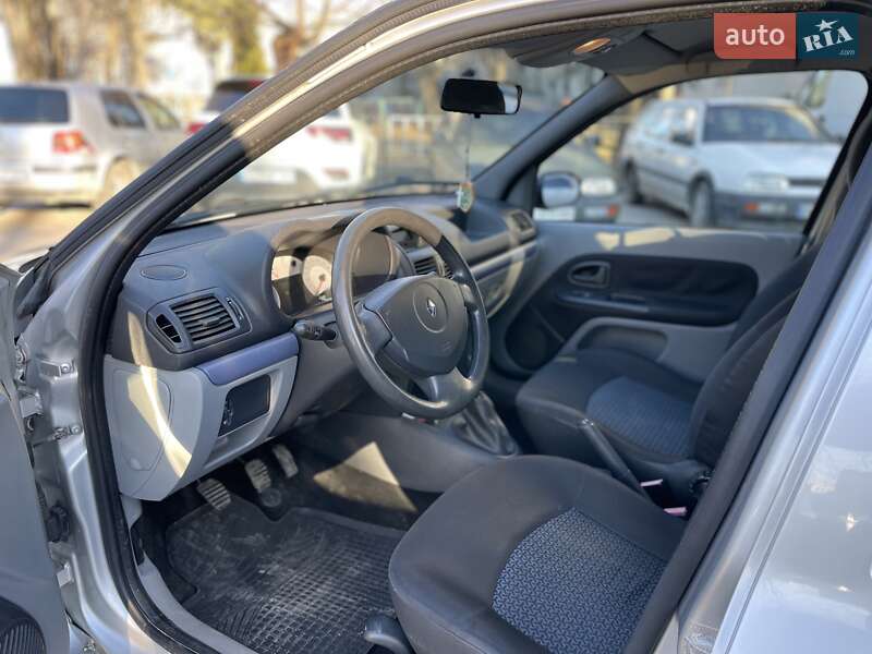 Седан Renault Clio 2008 в Золочеве