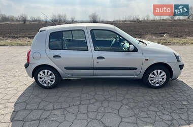 Хэтчбек Renault Clio 2001 в 