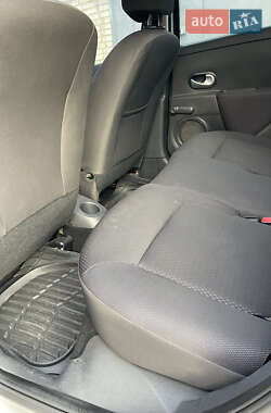 Хэтчбек Renault Clio 2007 в 
