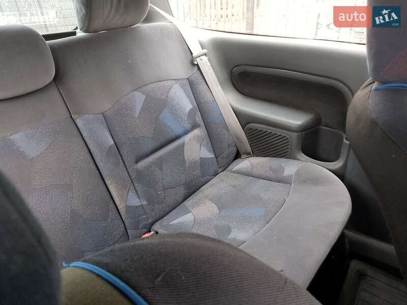 Хэтчбек Renault Clio 1999 в Ивано-Франковске фото 10 Хэтчбек Renault Clio 1999 в Ивано-Франковске