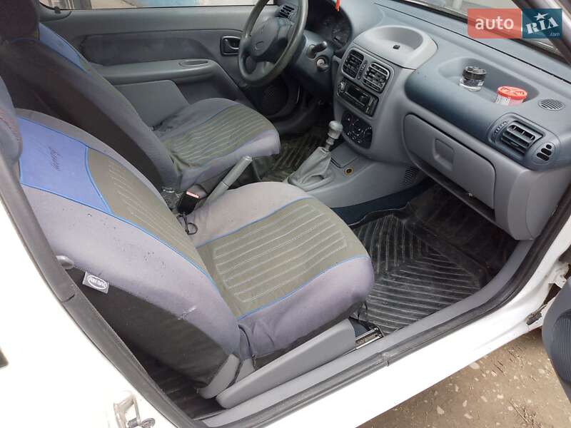 Хэтчбек Renault Clio 1999 в Ивано-Франковске фото 8 Хэтчбек Renault Clio 1999 в Ивано-Франковске