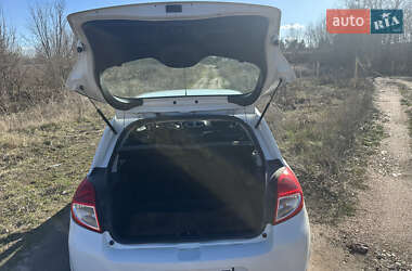 Хэтчбек Renault Clio 2012 в 