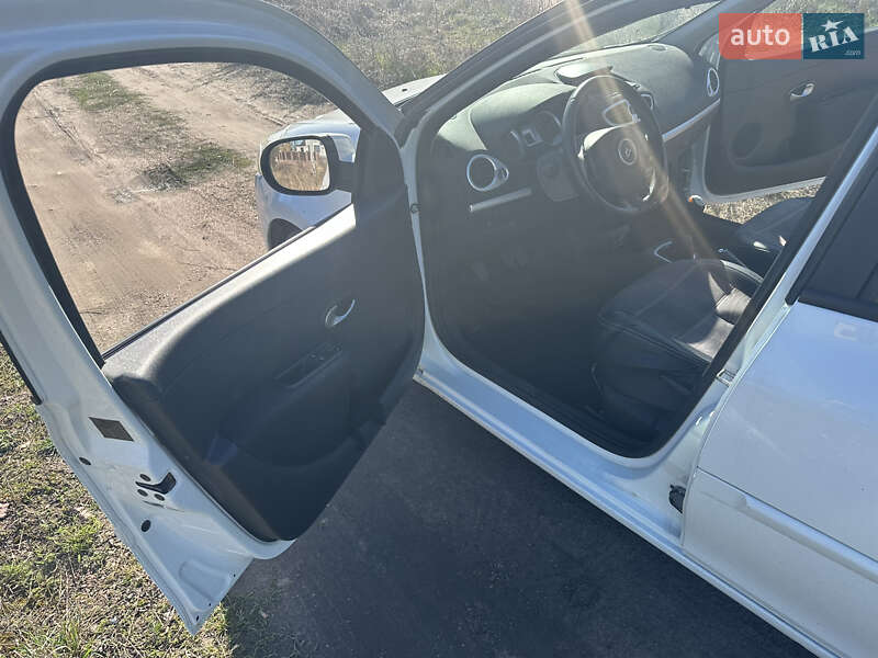Хэтчбек Renault Clio 2012 в Овруче