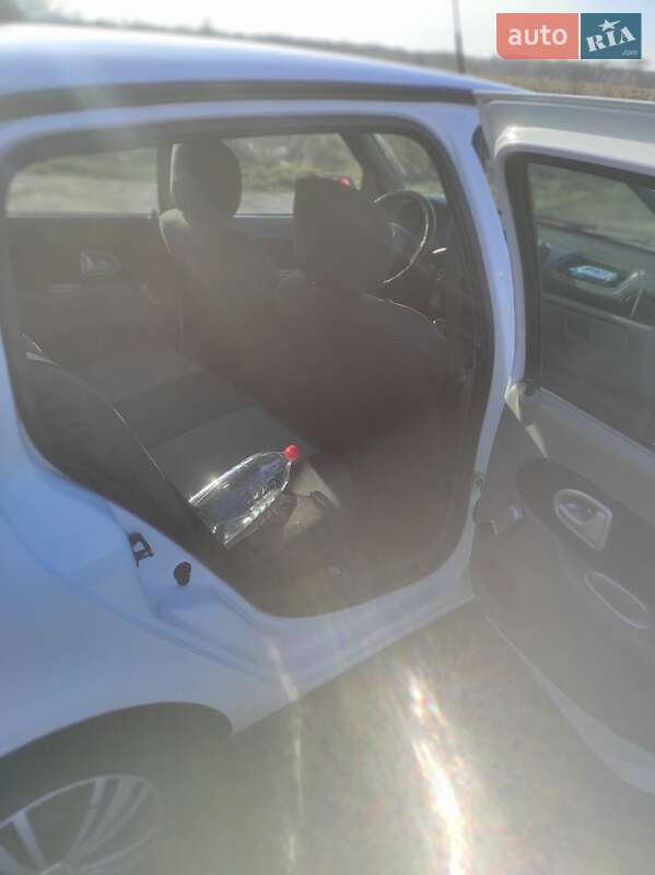 Седан Renault Clio 2005 в Прилуках фото 11 Седан Renault Clio 2005 в Прилуках