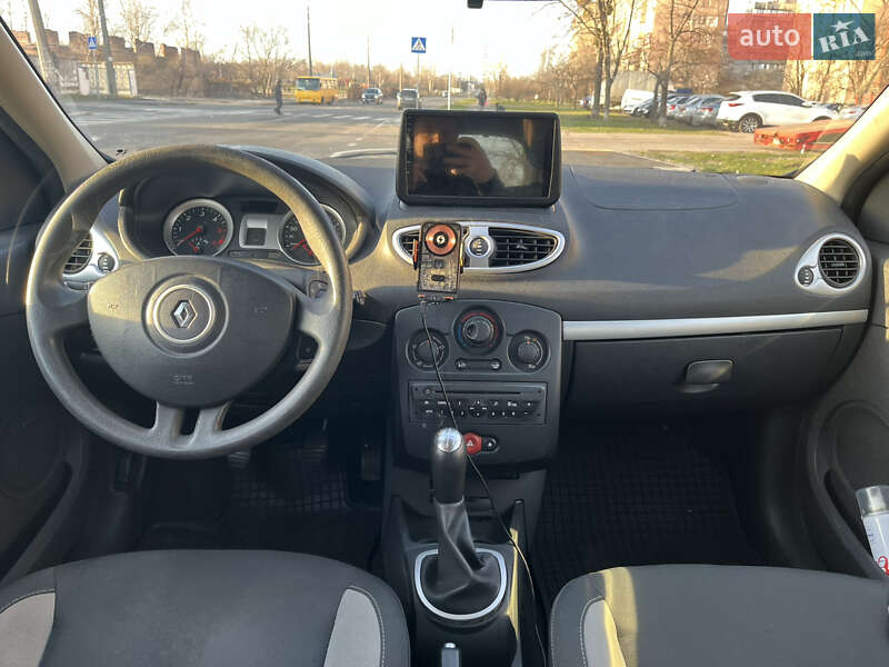 Универсал Renault Clio 2010 в Киеве