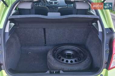 Хэтчбек Renault Clio 2009 в 