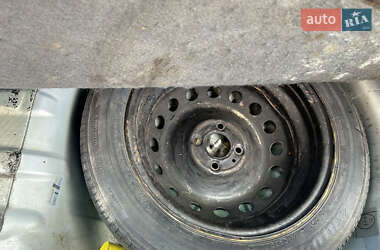 Хэтчбек Renault Clio 2003 в 