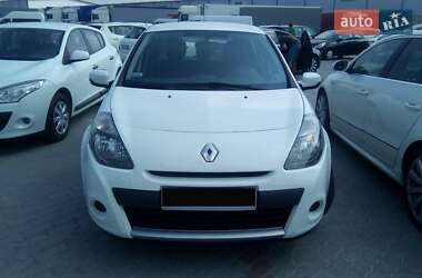 Хетчбек Renault Clio 2012 в 