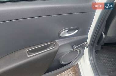 Хетчбек Renault Clio 2012 в 