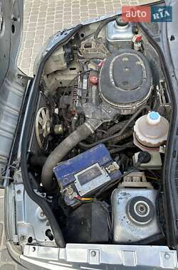 Хэтчбек Renault Clio 1991 в 