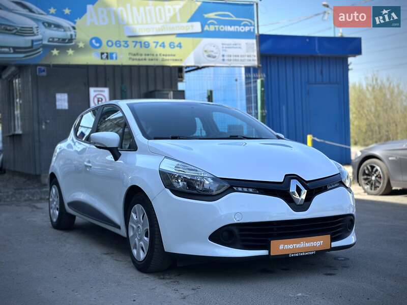 Хетчбек Renault Clio 2015 в 