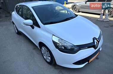 Хетчбек Renault Clio 2015 в 