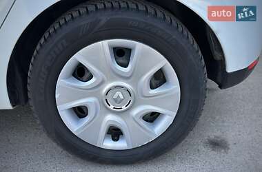 Хетчбек Renault Clio 2015 в 