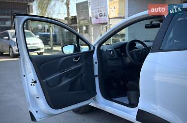 Хетчбек Renault Clio 2015 в 