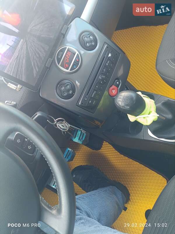 Универсал Renault Clio 2011 в Троянове фото 15 Универсал Renault Clio 2011 в Троянове