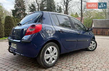 Хэтчбек Renault Clio 2008 в 