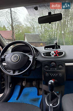 Хэтчбек Renault Clio 2008 в 