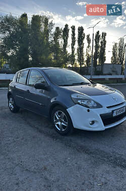Хетчбек Renault Clio 2010 в 