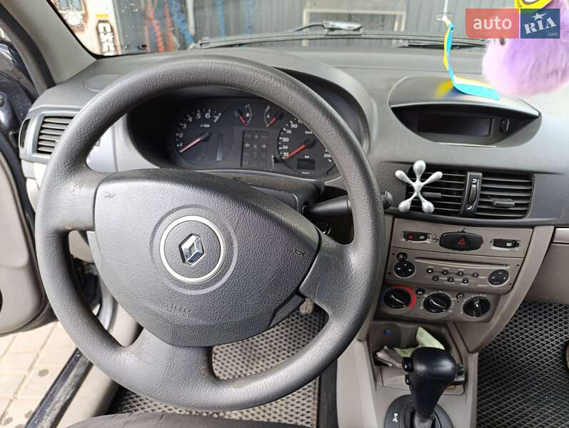 Седан Renault Clio 2009 в Звенигородці