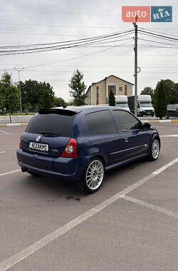 Хетчбек Renault Clio 2003 в 