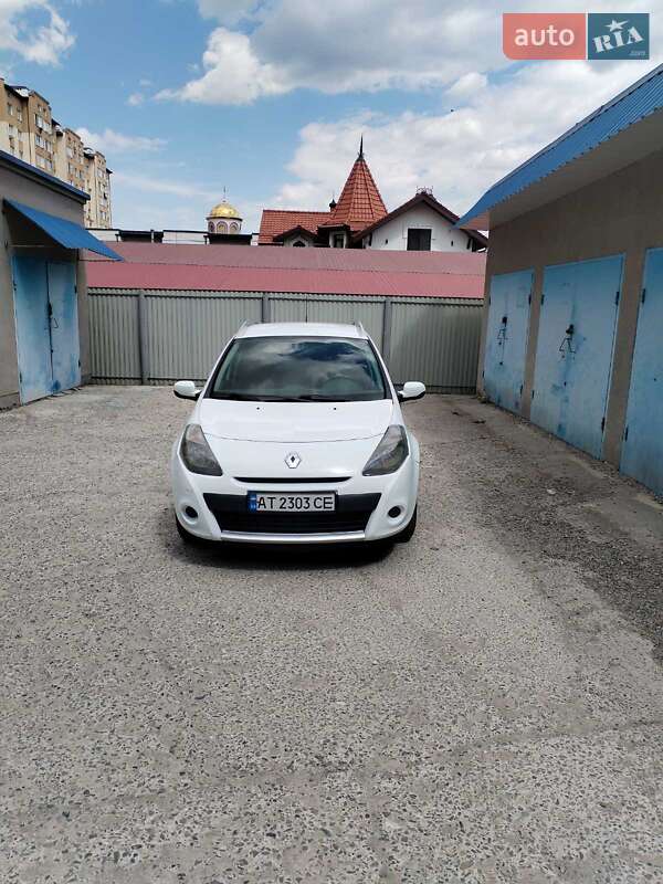 Универсал Renault Clio 2011 в Ивано-Франковске