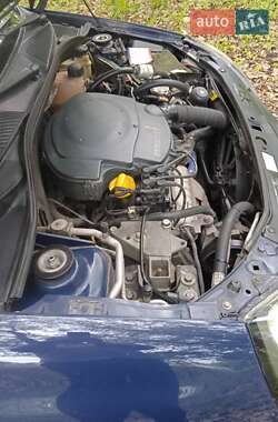 Хетчбек Renault Clio 2002 в 