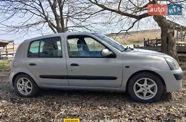 Хетчбек Renault Clio 2002 в 