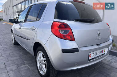 Хэтчбек Renault Clio 2007 в 