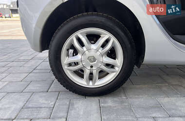 Хэтчбек Renault Clio 2007 в 