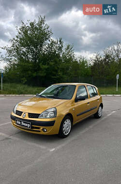 Хетчбек Renault Clio 2003 в 