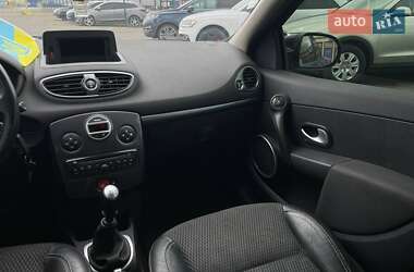 Універсал Renault Clio 2010 в 
