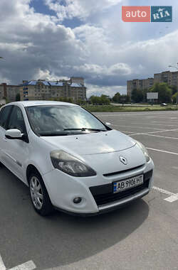 Хэтчбек Renault Clio 2009 в 