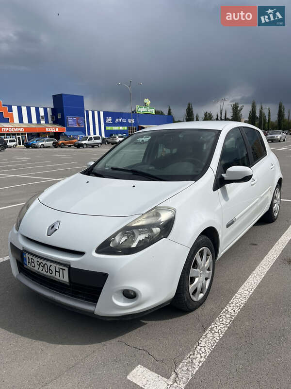 Хэтчбек Renault Clio 2009 в Каменец-Подольском