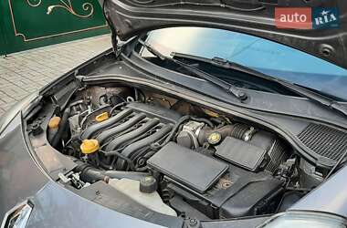 Хетчбек Renault Clio 2012 в 
