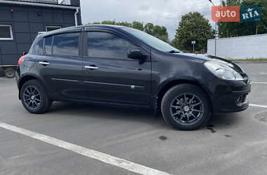 Хэтчбек Renault Clio 2007 в 