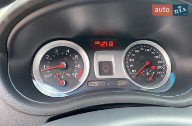 Хэтчбек Renault Clio 2007 в 