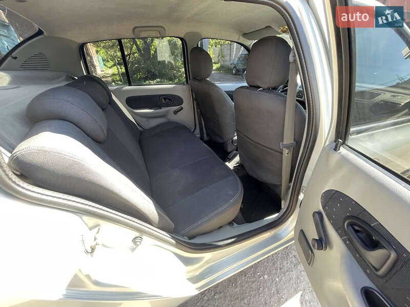 Хетчбек Renault Clio 2003 в Харкові