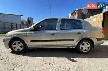 Хэтчбек Renault Clio 2003 в 