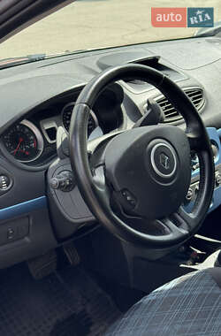 Хэтчбек Renault Clio 2008 в 