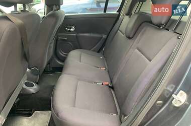 Хэтчбек Renault Clio 2009 в 