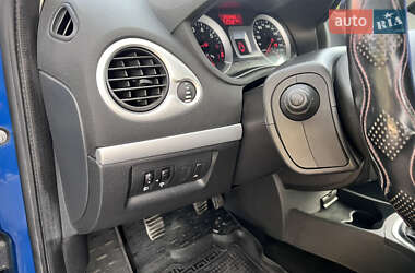 Универсал Renault Clio 2010 в 