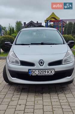 Хэтчбек Renault Clio 2007 в 
