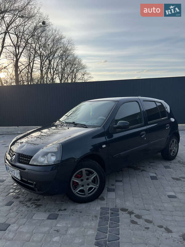 Хэтчбек Renault Clio 2004 в Гнивани