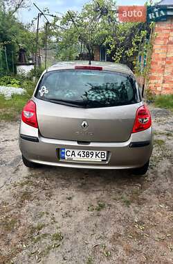 Хэтчбек Renault Clio 2008 в 