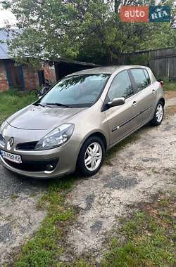 Хэтчбек Renault Clio 2008 в 