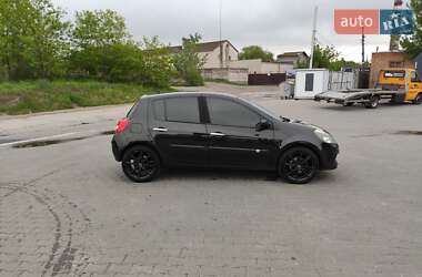Хэтчбек Renault Clio 2007 в 