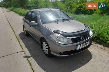 Седан Renault Clio 2010 в 