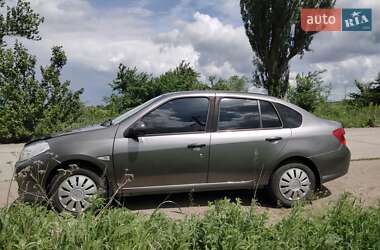 Седан Renault Clio 2010 в 