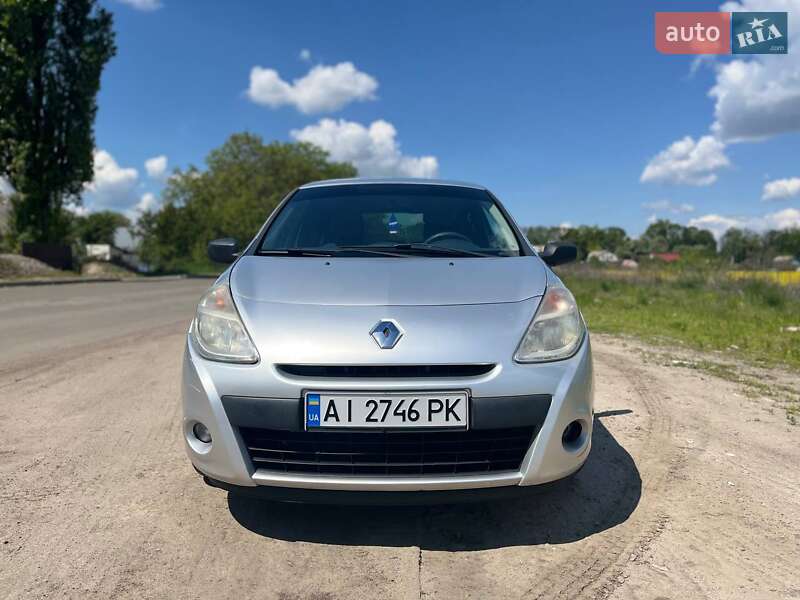 Хэтчбек Renault Clio 2011 в Василькове