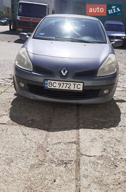 Хэтчбек Renault Clio 2006 в 
